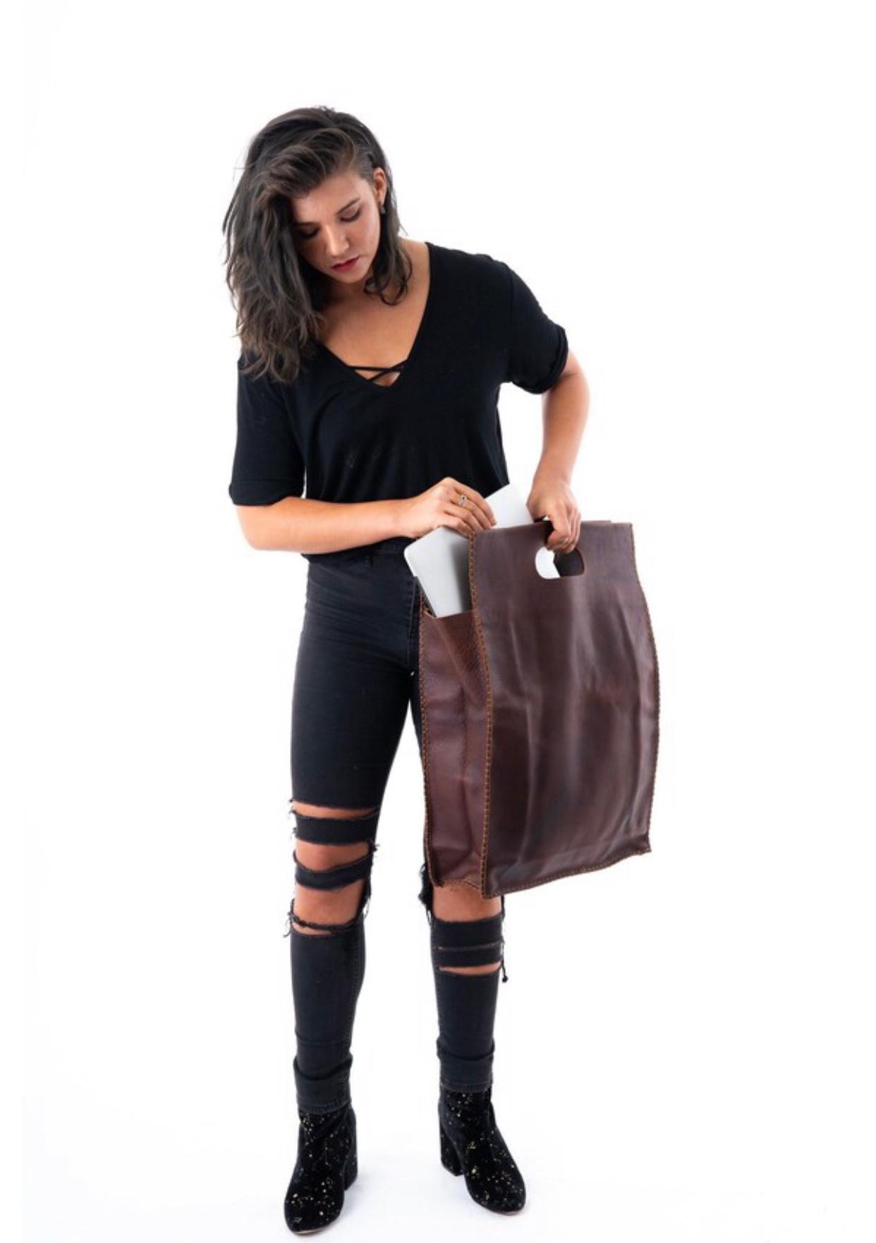 Minimalist Full-Grain Leather Laptop Bag