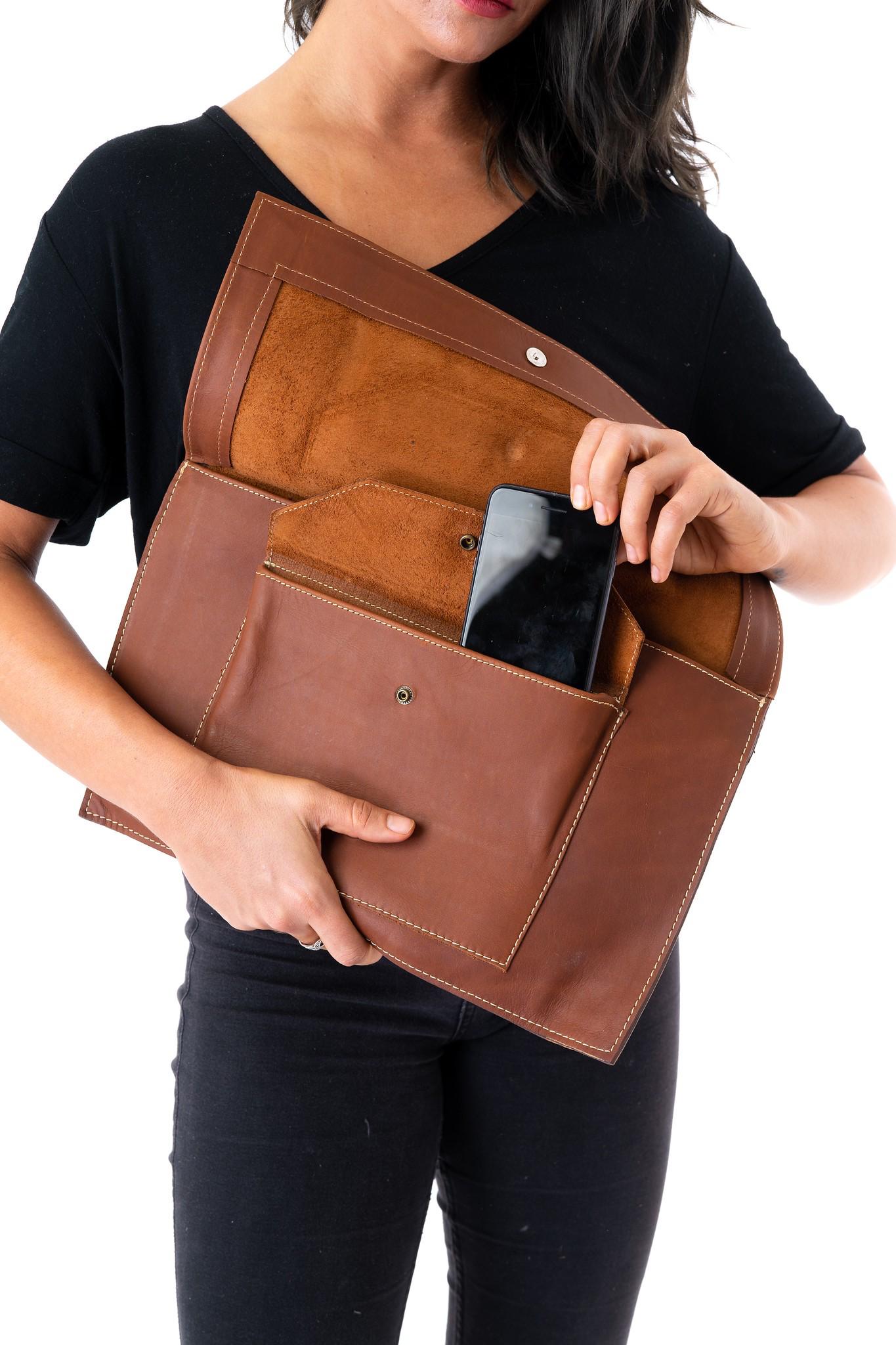 Big Boat Leather clutch - Image 4